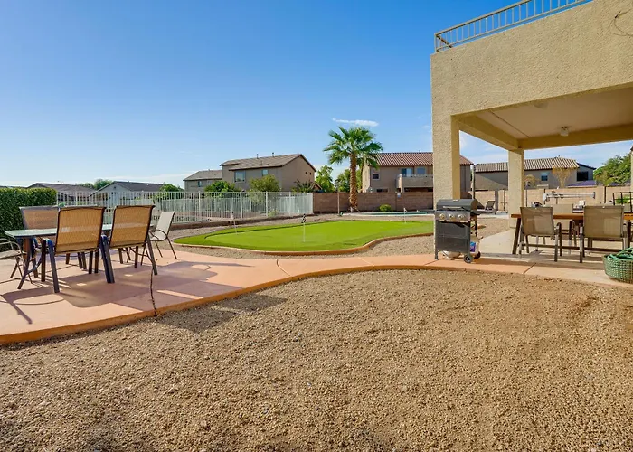 Abode: Pool, Views & On-site Fishing * Avondale