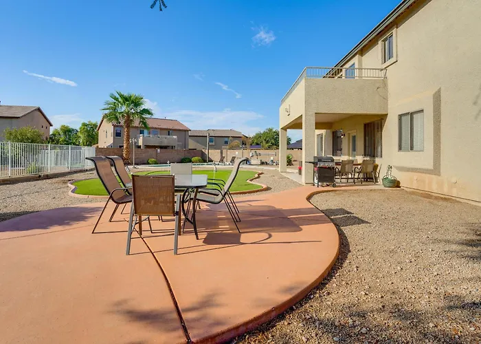 Abode: Pool, Views & On-site Fishing * Avondale