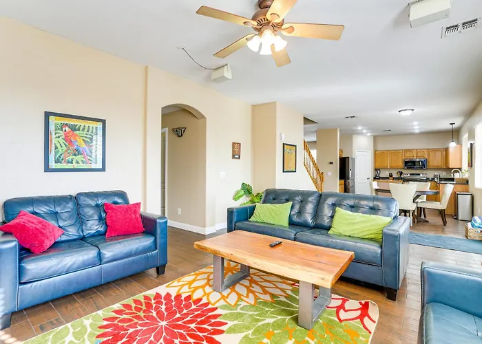Abode: Pool, Views & On-site Fishing Avondale