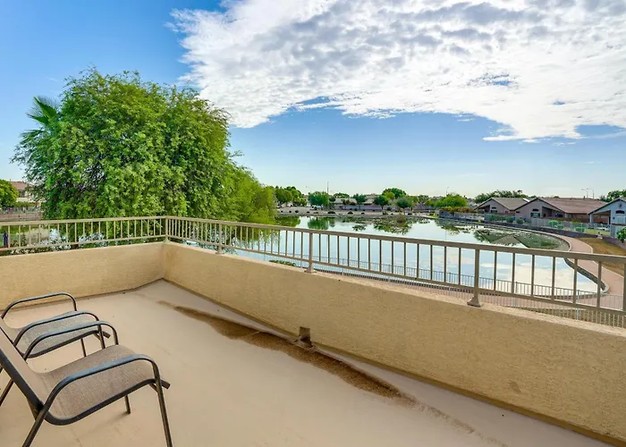 Holiday home Abode: Pool, Views & On-site Fishing *
