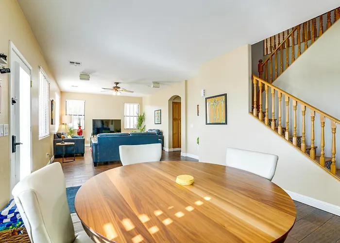 Holiday home Abode: Pool, Views & On-site Fishing